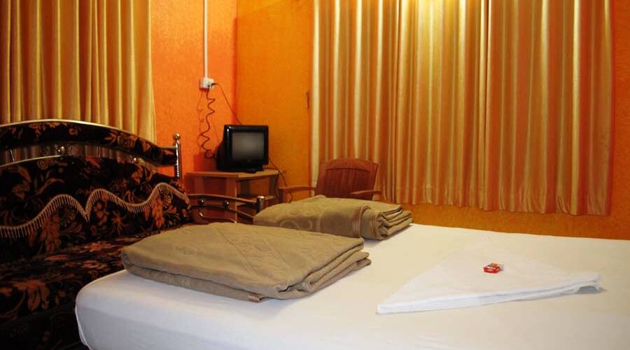 Golden Sandhya Beach Resort, Tarkarli 4